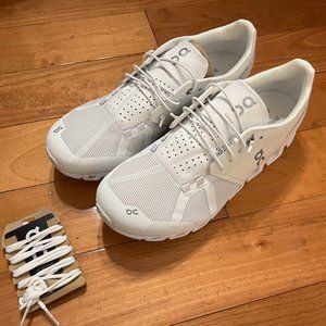 On Cloud Shoe - Men's Size 10, White